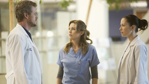 GREY'S ANATOMY - "These Ties That Bind" - Mark discusses a patient with Meredith and Lexie, on "Grey's Anatomy," THURSDAY, NOVEMBER 13 (9:00-10:01 p.m., ET) on the ABC Television Network. (ABC/RANDY HOLMES) ERIC DANE, ELLEN POMPEO, CHYLER LEIGH