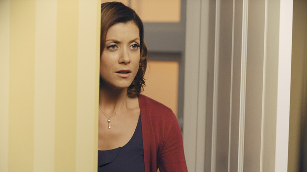 PRIVATE PRACTICE - "Blowups" - Two back-to-back episodes of "Private Practice" air on THURSDAY, DECEMBER 3. In the second episode, "Blowups" (10:00-11:00 p.m.), a terrible explosion at Dell's house lands Betsey and Heather in the hospital, and everyone is pushed to the limit trying to save their lives. Tensions rise even higher between Addison and The Captain when her mother, Bizzy, shows up and a shocking family secret is revealed. (ABC/ERIC MCCANDLESS)KATE WALSH