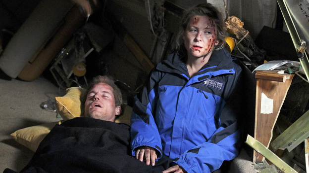 Final MomentsAfter the plane crash, Mark was able to say goodbye to the love of his life, Lexie, for the last time. He was heartbroken, both literally and figuratively. What he and the others didn't know right away was that Mark had sustained a Cardiac Tamponade after impact. Meredith does what she can with the items at hand to keep Mark alive, but just barely. Later everyone was rescued and Mark was placed on life support. Even on these machine, there was no saving Mark. Callie and Derek were by his side as the ventilator was removed and Mark slowly passed. R.I.P. Mark Sloan.