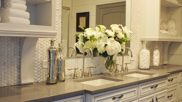 EXTREME MAKEOVER HOME EDITION - "Jubilee/Marshall Family," - Bathroom    Picture, on  "Extreme Makeover Home Edition," Sunday, September 25th       (7:00-9:00 p.m.  ET/PT) on the ABC Television Network.