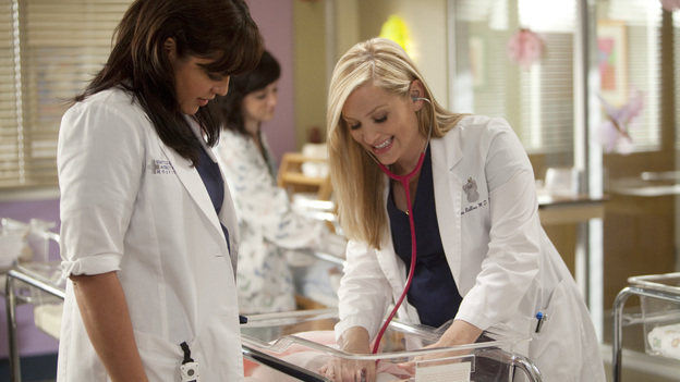 GREY'S ANATOMY - "Migration" - The residents determine their future as they make their final decisions regarding post residency positions; Mark admits to Derek that he is torn between his love for Lexie and the fact that Julia can give him everything he's ever wanted; Ben plans something extra special for Bailey, but she is preoccupied with her work; and Arizona encourages her childhood friend, Nick, to have surgery. Meanwhile a couple on their third honeymoon come to the hospital complaining of mysterious symptoms, on Grey's Anatomy, THURSDAY, MAY 10 (9:00-10:01 p.m., ET) on the ABC Television Network. (ABC/RANDY HOLMES)SARA RAMIREZ, JESSICA CAPSHAW