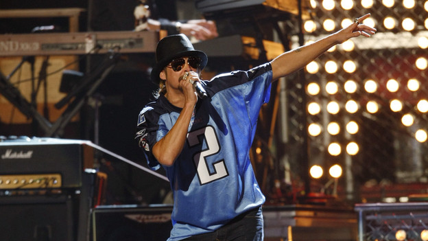 THE 42ND ANNUAL CMA AWARDS - THEATRE - "The 42nd Annual CMA Awards" aired live from the Sommet Center in Nashville, WEDNESDAY, NOVEMBER 12 (8:00-11:00 p.m., ET) on the ABC Television Network. (ABC/CHRIS HOLLO)KID ROCK