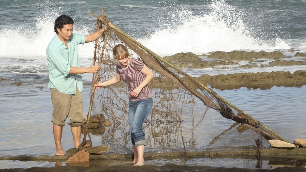 LOST - "Par Avion" - Claire becomes suspicious of Charlie when he exhibits peculiar behavior after she comes up with an idea that could get everybody rescued. Meanwhile, tensions mount between Sayid and Locke as they continue their trek to rescue Jack, on "Lost," WEDNESDAY, MARCH 14 (10:00-11:00 p.m., ET), on the ABC Television Network. (ABC/MARIO PEREZ)DANIEL DAE KIM, EMILIE DE RAVIN