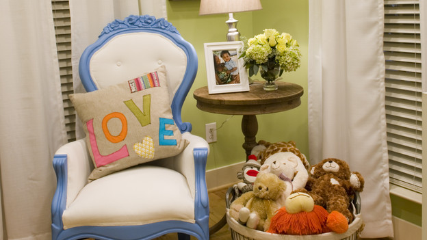 EXTREME MAKEOVER HOME EDITION - "Gaston Family," - Accessory  Picture, on  "Extreme Makeover Home Edition," Sunday, December 12th  (8:00-9:00 p.m.  ET/PT) on the ABC Television Network.
