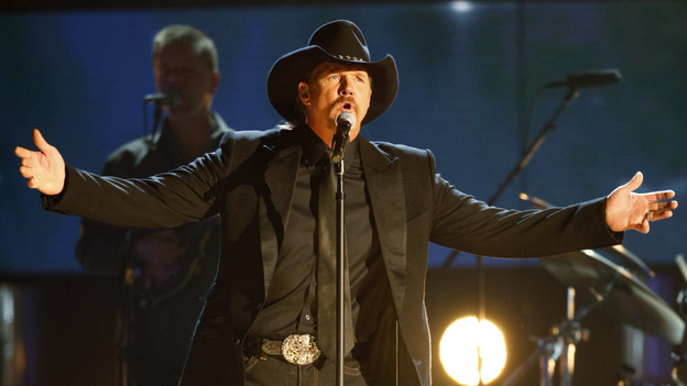 THE 42ND ANNUAL CMA AWARDS - THEATRE - "The 42nd Annual CMA Awards" aired live from the Sommet Center in Nashville, WEDNESDAY, NOVEMBER 12 (8:00-11:00 p.m., ET) on the ABC Television Network. (ABC/CHRIS HOLLO)TRACE ADKINS