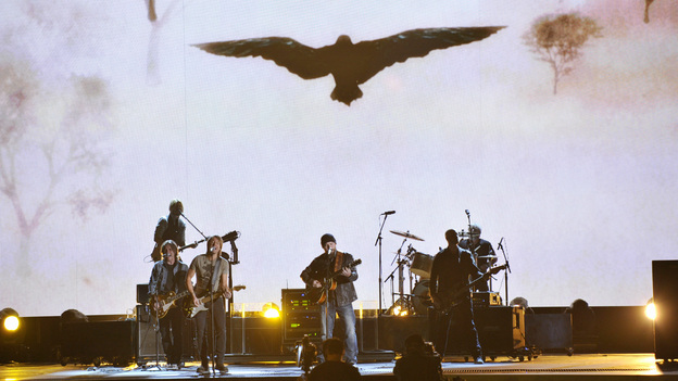 THE 46TH ANNUAL CMA AWARDS - THEATRE - "The 46th Annual CMA Awards" airs live THURSDAY, NOVEMBER 1 (8:00-11:00 p.m., ET) on ABC live from the Bridgestone Arena in Nashville, Tennessee. (ABC/KATHERINE BOMBOY-THORNTON)KEITH URBAN, ZAC BROWN BAND