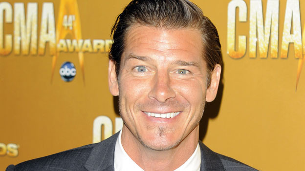 THE 44TH ANNUAL CMA AWARDS - RED CARPET ARRIVALS - "The 44th Annual CMA Awards" will be broadcast live from the Bridgestone Arena in Nashville, WEDNESDAY, NOVEMBER 10 (8:00-11:00 p.m., ET) on the ABC Television Network. (ABC/ANDREW WALKER)TY PENNINGTON