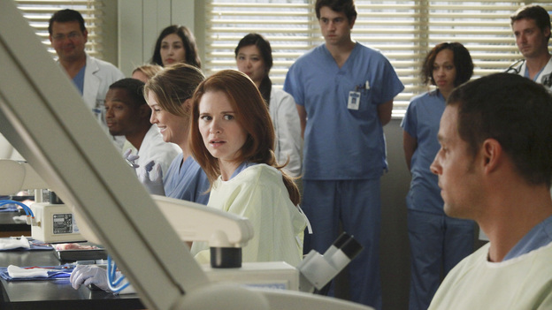 GREY'S ANATOMY - "Loss, Love and Legacy" - The residents try their hardest to impress surgical great Catherine Avery-who also happens to be Jackson's mother-when she arrives at Seattle Grace to perform a groundbreaking transplant surgery; Arizona and Alex find their hands tied with a confidentiality issue when a familiar patient comes into the ER; meanwhile, a love-struck Teddy throws a dinner party for the couples, and Bailey makes a decision regarding her love life, on Grey's Anatomy, THURSDAY, OCTOBER 13 (9:00-10:02 p.m., ET) on the ABC Television Network. (ABC/RICHARD CARTWRIGHT)ELLEN POMPEO, SARAH DREW, JUSTIN CHAMBERS