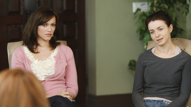 PRIVATE PRACTICE - "The Breaking Point" - In the second hour or a special two-hour edition of ABC's "Private Practice," THURSDAY, NOVEMBER 17 (9:00-11:00 p.m., ET), entitled "The Breaking Point," Amelia makes the hard decision to enter a rehab facility, and finds strength in an 18 year-old girl, as they both go through the painful detox process. Meanwhile, Cooper's strengthening bond with his son is tested by his allegiance to a patient in need, Pete and Violet's marriage reaches a tipping point, and Addison collapses from her rigorous fertility treatments. (ABC/VIVIAN ZINK)CHLOE TAYLOR, CATERINA SCORSONE