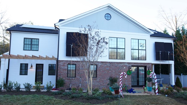 &nbsp;EXTREME MAKEOVER HOME EDITION - Exterior Photo, "Friday Family," on "Extreme Makeover Home Edition," Monday, December 17th (8:00-10:00 p.m. ET/PT) on the ABC Television Network.