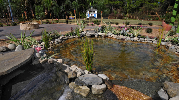 EXTREME MAKEOVER HOME EDITION - "Hurston Family," - Backyard Picture,    on "Extreme Makeover Home Edition," Sunday, Febuary 13th  (8:00-9:00 p.m.    ET/PT) on the ABC Television Network.