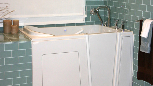 EXTREME MAKEOVER HOME EDITION - "Ripatti Family," - Bathroom, on "Extreme Makeover Home Edition," Sunday, December 10th on the ABC Television Network.