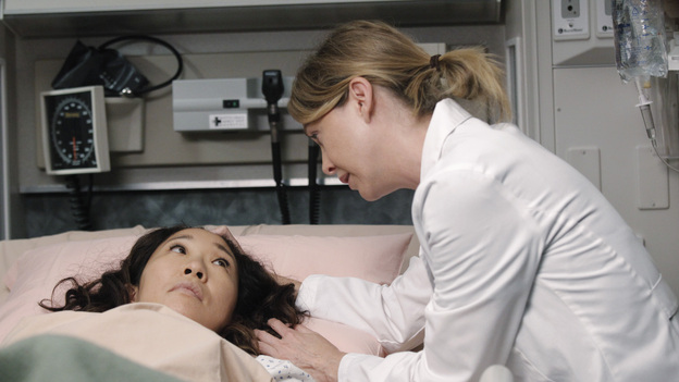 GREY'S ANATOMY - "Remember the Time" - (ABC/RICHARD CARTWRIGHT)SANDRA OH, ELLEN POMPEO