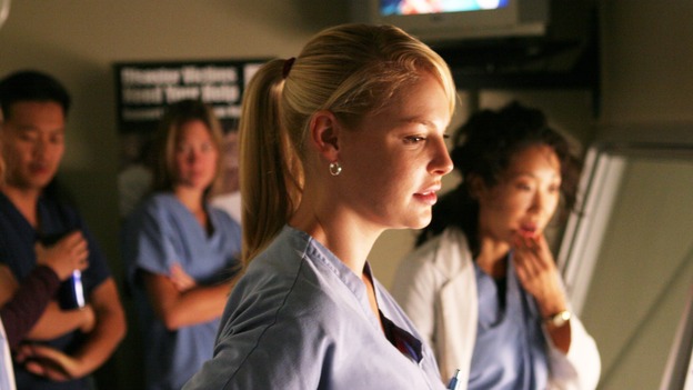 GREY'S ANATOMY - "Something to Talk About" (ABC/RICHARD CARTWRIGHT)KATHERINE HEIGL, SANDRA OH