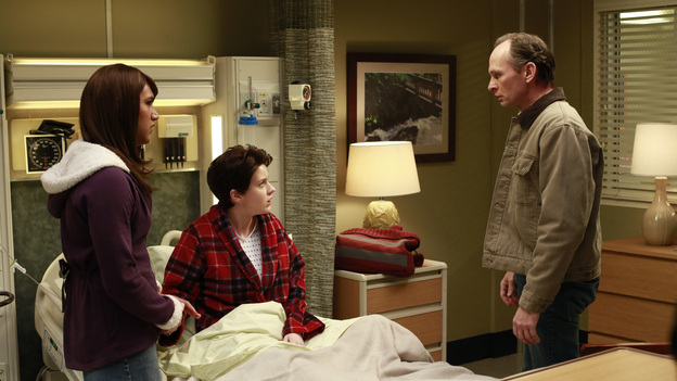 GREY'S ANATOMY - "The Face of Change" - Competition heats up as several of the doctors fight to become the new face of Seattle Grace; April brings in an emergency case, and Jackson and Alex work with a transgender teen couple. Meanwhile, the hospital implements new policies which test the patience of the staff, on "Grey's Anatomy," THURSDAY, FEBURARY 7 (9:00-10:02 p.m., ET) on the ABC Television Network. (ABC/RON TOM)MATT PASCUA, RACHEL BROSNAHAN, BRETT RICKABY