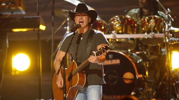 THE 42ND ANNUAL CMA AWARDS - THEATRE - "The 42nd Annual CMA Awards" aired live from the Sommet Center in Nashville, WEDNESDAY, NOVEMBER 12 (8:00-11:00 p.m., ET) on the ABC Television Network. (ABC/CHRIS HOLLO)KENNY CHESNEY