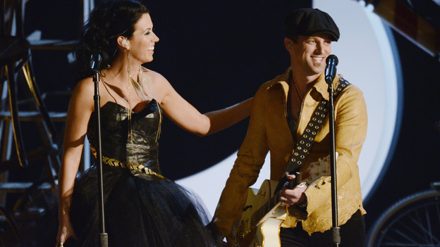 THE 45th ANNUAL CMA AWARDS - THEATRE - "The 45th Annual CMA Awards" broadcast live on ABC from the Bridgestone Arena in Nashville on WEDNESDAY, NOVEMBER 9 (8:00-11:00 p.m., ET). (ABC/KATHERINE BOMBOY-THORNTON)THOMPSON SQUARE