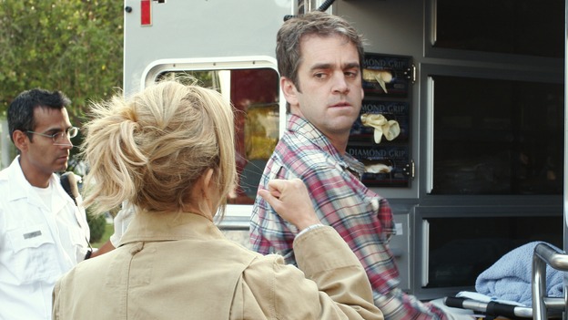 DESPERATE HOUSEWIVES - "The Miracle Song" (ABC/RON TOM) FELICITY HUFFMAN, MATT ROTH