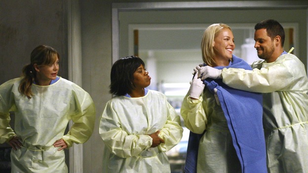 GREY'S ANATOMY - "Dream a Little Dream of Me" - On the two-hour season premiere of "Grey's Anatomy," Meredith and Derek learn that "happily ever after" isn't easy, a military doctor who brings in a trauma patient catches Cristina's eye, and the Chief and his staff reel at the news that Seattle Grace is no longer nationally ranked as a top-tier teaching hospital, on "Grey's Anatomy," THURSDAY, SEPTEMBER 25 (9:00-11:00 p.m., ET) on the ABC Television Network. (ABC/SCOTT GARFIELD)ELLEN POMPEO, CHANDRA WILSON, KATHERINE HEIGL, JUSTIN CHAMBERS