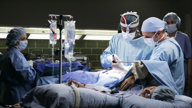 GREY'S ANATOMY - "Name of the Game" - George begins to overstay his welcome at Burke's apartment; Meredith learns a secret about her father; Bailey worries her colleagues will not treat her the same now that she's a mother; and Alex gets a lesson in bedside manners, on "Grey's Anatomy," SUNDAY, APRIL 2 (10:00-11:00 p.m., ET) on the ABC Television Network. (ABC/PETER "HOPPER" STONE)ISAIAH WASHINGTON, JUSTIN CHAMBERS