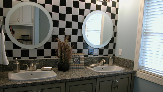 EXTREME MAKEOVER HOME EDITION - "Koepke Family," - Bathroom, on "Extreme Makeover Home Edition," Sunday, November 19th on the ABC Television Network.