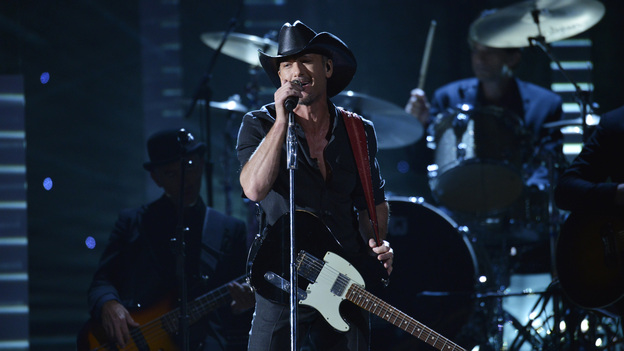 THE 46TH ANNUAL CMA AWARDS - THEATRE - "The 46th Annual CMA Awards" airs live THURSDAY, NOVEMBER 1 (8:00-11:00 p.m., ET) on ABC live from the Bridgestone Arena in Nashville, Tennessee. (ABC/KATHERINE BOMBOY-THORNTON)TIM MCGRAW