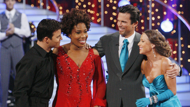 DANCING WITH THE STARS THE RESULTS SHOW - "Episode 901B" - After two spectacular nights of performance, Ashley Hamilton and Edyta Sliwinska and Macy Gray and Jonathan Roberts were eliminated on the first "Dancing with the Stars the Results Show" of Season 9 on special night and time, WEDNESDAY, SEPTEMBER 23 (8:00-9:00 p.m., ET), on the ABC Television Network. (ABC/ADAM LARKEY)JONATHAN ROBERTS, MACY GRAY, ASHLEY HAMILTON, EDYTA SLIWINSKA