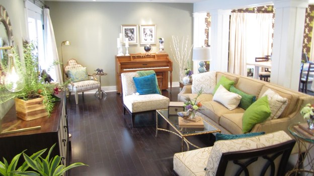 EXTREME MAKEOVER HOME EDITION - "Keefer Family," - Living Room Picture,         on   "Extreme Makeover Home Edition," Friday, October  21st            (8:00-10:00   p.m.  ET/PT) on the ABC Television  Network.