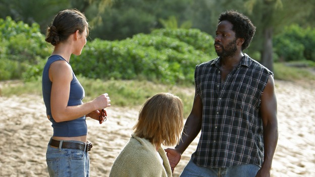 LOST - "The 23rd Psalm" - Mr. Eko interrogates Charlie about the Virgin Mary statue, Claire begins to lose faith in Charlie when she discovers his secret, and Jack is an interested observer when Kate gives the recovering Sawyer a much-needed haircut, on "Lost," WEDNESDAY, JANUARY 11 (9:00-10:00 p.m., ET), on the ABC Television Network. (ABC/MARIO PEREZ) EVANGELINE LILLY, JOSH HOLLOWAY, HAROLD PERRINEAU