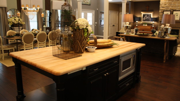 EXTREME MAKEOVER HOME EDITION - "Terpenning Family," - Kitchen, on "Extreme Makeover Home Edition," Sunday, November 8th, on the ABC Television Network.