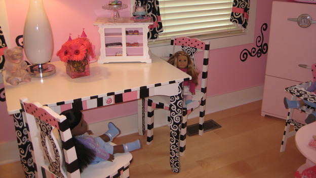EXTREME MAKEOVER HOME EDITION - "Martirez/Malez Family," - Girls'&nbsp;Bedroom Details, on "Extreme Makeover Home Edition," Sunday, November 9th on the ABC Television Network.