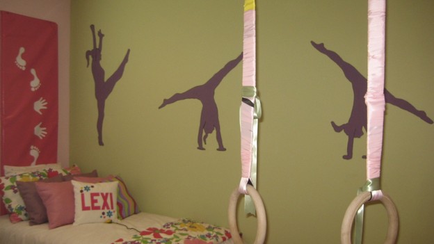 EXTREME MAKEOVER HOME EDITION - "Hampton Family," - Girl's Bedroom, on "Extreme Makeover Home Edition," Sunday, October 4th on the ABC Television Network.