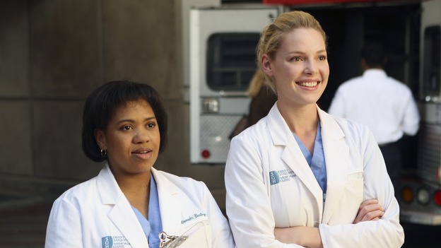 GREY'S ANATOMY - "Wishin' and Hopin'" - The race for the Chief's position is on, as the doctors compete for Richard's affections, a surgical patient endangers the lives of those around her, and Meredith's Alzheimer's-stricken mother, Ellis, experiences a change in her medical condition, on "Grey's Anatomy," THURSDAY, FEBRUARY 1 (9:00-10:01 p.m., ET) on the ABC Television Network. (ABC/MICHAEL DESMOND)CHANDRA WILSON, KATHERINE HEIGL