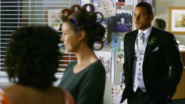 GREY'S ANATOMY - "What a Difference a Day Makes" - Alex shows off his tux to his bride-to-be, on "Grey's Anatomy," THURSDAY, MAY 7 (9:00-10:02 p.m., ET) on the ABC Television Network. (ABC/SCOTT GARFIELD) CHANDRA WILSON, ELLEN POMPEO, JUSTIN CHAMBERS