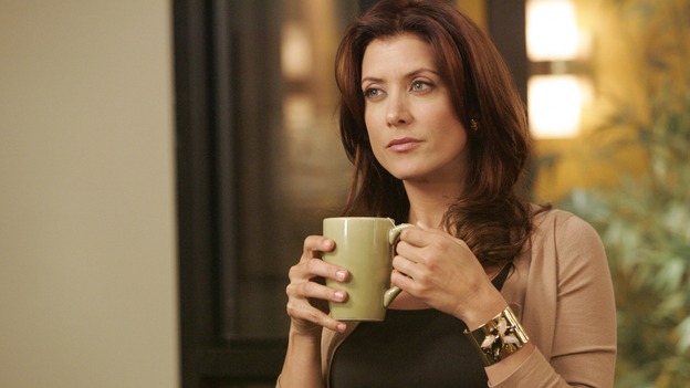 PRIVATE PRACTICE - "A Family Thing" - At Oceanside Wellness, friendships are tested and secrets revealed when Addison discovers that Naomi is concealing the practice's financial problems. Meanwhile, Violet wonders what secret Cooper is keeping from her, while Cooper himself has to decide whether or not to reveal a medical secret to a patient, on the season premiere of "Private Practice," WEDNESDAY, OCTOBER 1 (9:00-10:01 p.m., ET) on the ABC Television Network.  (ABC/VIVIAN ZINK)KATE WALSH