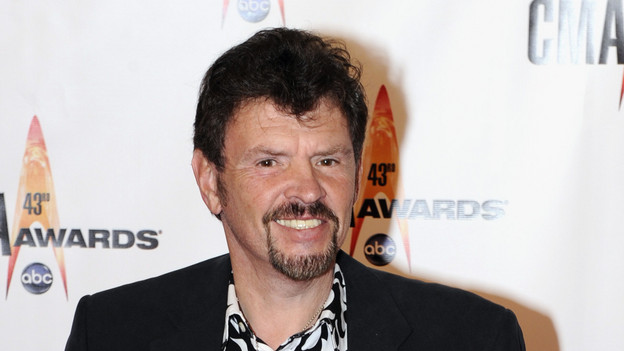 THE 43rd ANNUAL CMA AWARDS - RED CARPET ARRIVALS - "The 43rd Annual CMA Awards" will be broadcast live from the Sommet Center in Nashville, WEDNESDAY, NOVEMBER 11 (8:00-11:00 p.m., ET) on the ABC Television Network. (ABC/DONNA SVENNEVIK)JEFF COOK