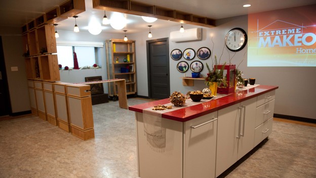 &nbsp;EXTREME MAKEOVER HOME EDITION - Firehouse Photo, "Zdroj Family," on "Extreme Makeover Home Edition," Monday, December 3rd (8:00-10:00 p.m. ET/PT) on the ABC Television Network.