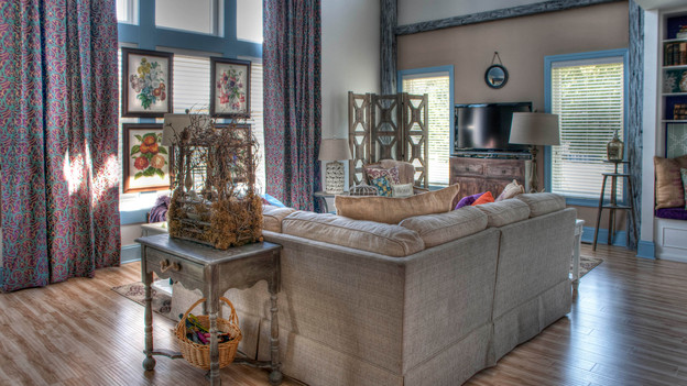 EXTREME MAKEOVER HOME EDITION - "Dunning Family," - Living Room Picture,            on   "Extreme Makeover Home Edition," Friday, November 18th               (8:00-10:00   p.m.  ET/PT) on the ABC Television   Network.