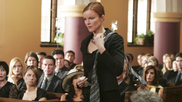 DESPERATE HOUSEWIVES "Next" - Bree bums a better looking tie for Rex off Tom&nbsp;Scavo - (ABC/VIVIAN ZINK) MARCIA CROSS