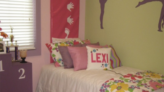 EXTREME MAKEOVER HOME EDITION - "Hampton Family," - Girl's Bedroom, on "Extreme Makeover Home Edition," Sunday, October 4th on the ABC Television Network.