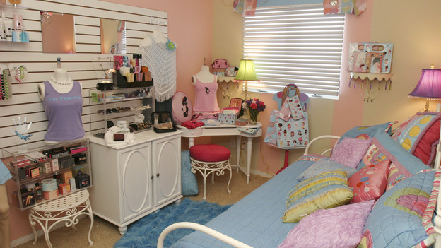 EXTREME MAKEOVER HOME EDITION - "Wofford Family," - Girl's Bedroom, on "Extreme Makeover Home Edition," Sunday, September 26th on the ABC Television Network.