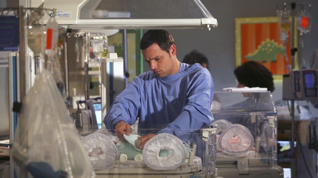 GREY'S ANATOMY - "Testing 1-2-3" - The interns take the biggest test of their careers, their first-year medical exams, as the residents attend to three injured mountain climbers. Meanwhile Callie's suspicions of George and Izzie grow, and Cristina struggles to write her wedding vows, on "Grey's Anatomy," THURSDAY, MAY 10 (9:00-10:01 p.m., ET) on the ABC Television Network. (ABC/DEAN HENDLER)JUSTIN CHAMBERS