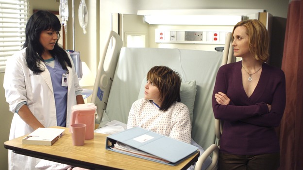GREY'S ANATOMY - "Six Days" - After a successful operation on his heart, George's father undergoes surgery for his cancer, Thatcher Grey visits Seattle Grace in order to see his new granddaughter, and Meredith discovers that Derek has trouble sleeping soundly, on "Grey's Anatomy," THURSDAY, JANUARY 4 (9:00-10:01 p.m., ET) on the ABC Television Network. (ABC/MICHAEL DESMOND)SARA RAMIREZ, MAE WHITMAN, JUDITH HOAG
