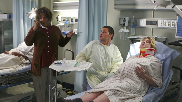 GREY'S ANATOMY - "INTO YOU LIKE A TRAIN" (ABC/MICHAEL DESMOND)KYM WHITLEY, JUSTIN CHAMBERS, CYNTHIA ETTINGER