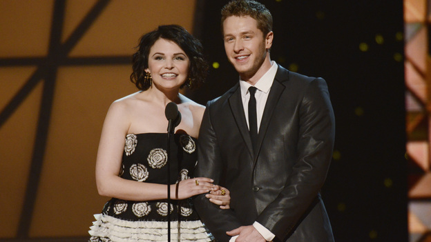 THE 45th ANNUAL CMA AWARDS - THEATRE - "The 45th Annual CMA Awards" broadcast live on ABC from the Bridgestone Arena in Nashville on WEDNESDAY, NOVEMBER 9 (8:00-11:00 p.m., ET). (ABC/KATHERINE BOMBOY-THORNTON)GINNIFER GOODWIN, JOSH DALLAS