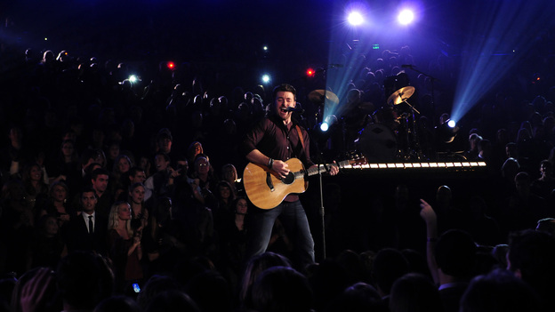 THE 45th ANNUAL CMA AWARDS - THEATRE - "The 45th Annual CMA Awards" broadcast live on ABC from the Bridgestone Arena in Nashville on WEDNESDAY, NOVEMBER 9 (8:00-11:00 p.m., ET). (ABC/KATHERINE BOMBOY-THORNTON)CHRIS YOUNG