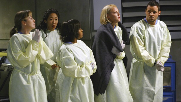 GREY'S ANATOMY - "Dream a Little Dream of Me" - It's another cold night in Seattle, on "Grey's Anatomy," THURSDAY, SEPTEMBER 25 (9:00-11:00 p.m., ET) on the ABC Television Network. (ABC/SCOTT GARFIELD) ELLEN POMPEO, SANDRA OH, CHANDRA WILSON, KATHERINE HEIGL, JUSTIN CHAMBERS