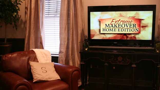 EXTREME MAKEOVER HOME EDITION - "Slaughter Family," - Living Room, on "Extreme Makeover Home Edition," Sunday, January 4th on the ABC Television Network.