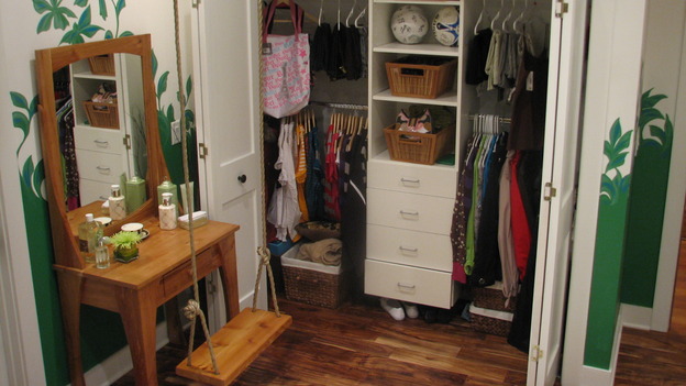 EXTREME MAKEOVER HOME EDITION - "DeVries Family," - Girl's Bedroom Closet, on "Extreme Makeover Home Edition," Sunday, December 7th on the ABC Television Network.