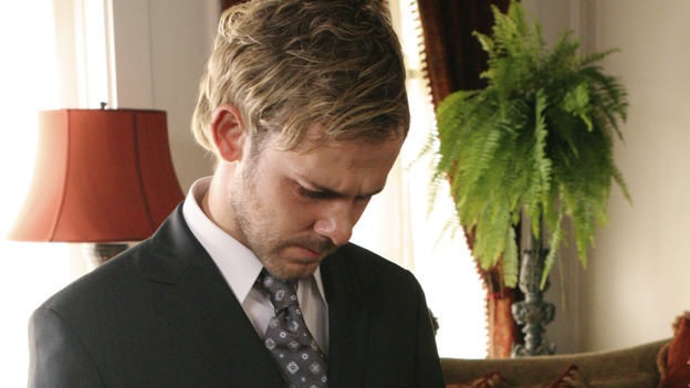 102052_9622 -- LOST - "Homecoming" - (ABC/MARIO PEREZ)DOMINIC MONAGHAN